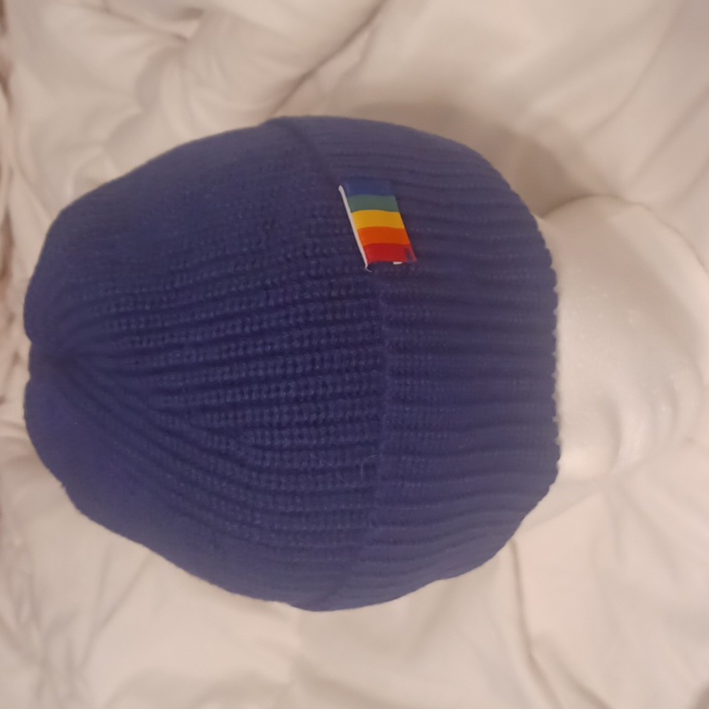 NEW! Women's Kurt Geiger beanie hat!